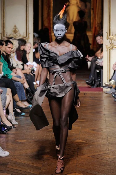 Look 35